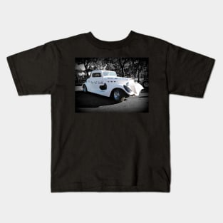 3 window '34 Ford Kids T-Shirt